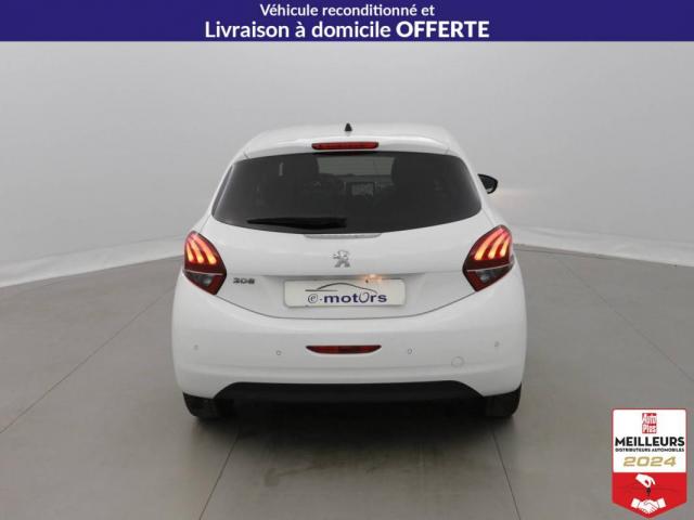 Peugeot 208 image 7