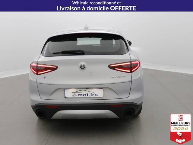 Alfa Romeo Stelvio image 7