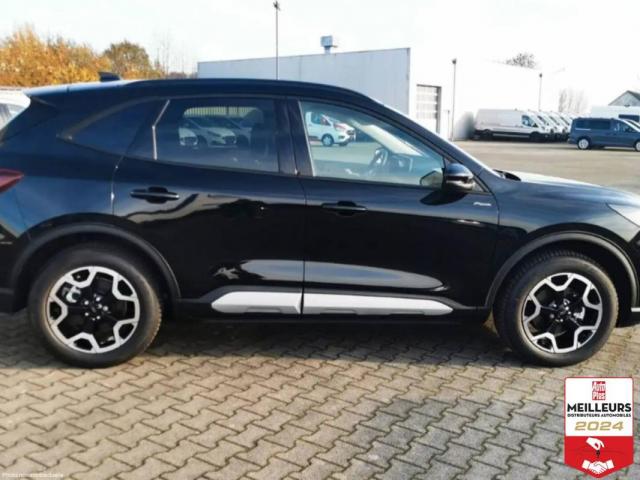 Ford Kuga image 1