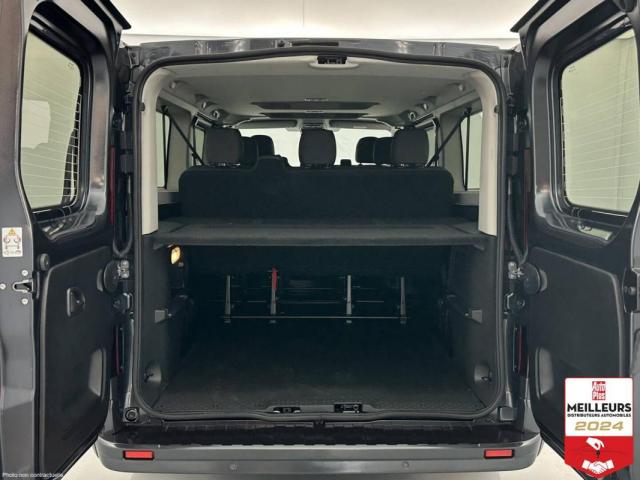 Renault Trucks Trafic image 8