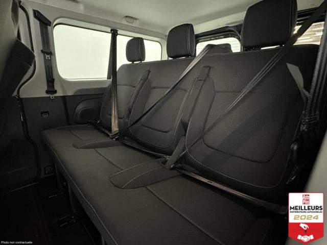 Renault Trucks Trafic image 3