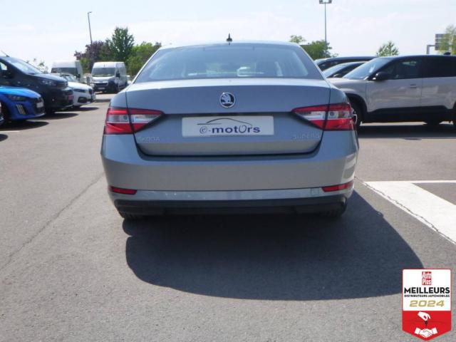 Skoda Superb image 2