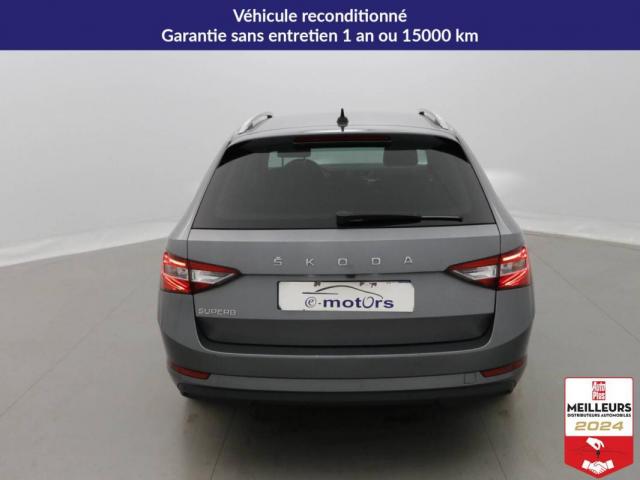 Skoda Superb Combi image 1