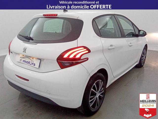 Peugeot 208 image 2