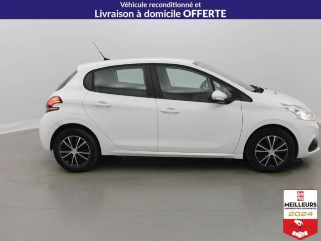 Peugeot 208 image 1