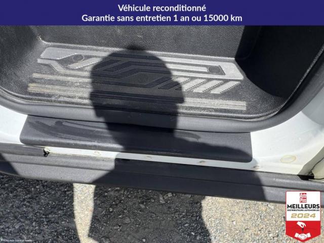 Ford Transit image 3