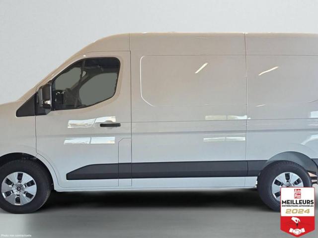 Renault Master image 1