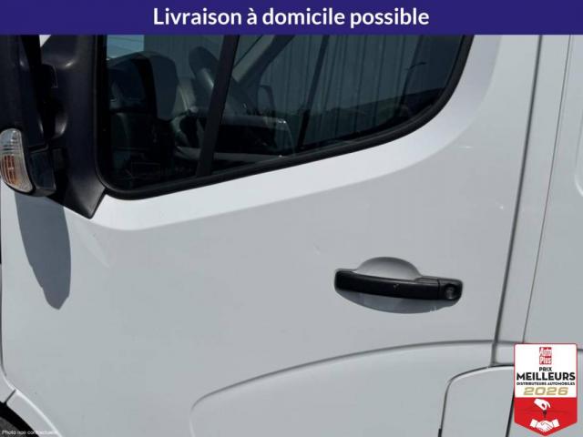 Renault Master image 1