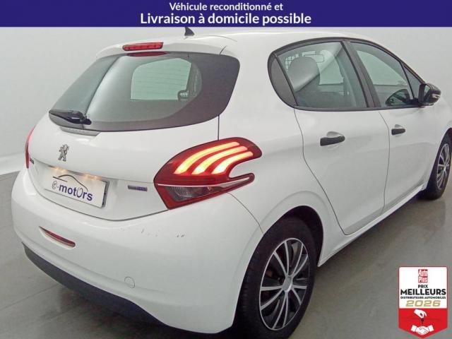 Peugeot 208 image 1