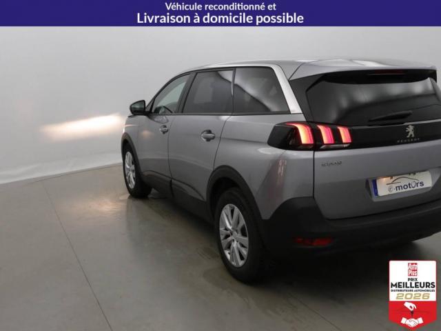 Peugeot 5008 image 2