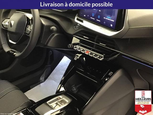 Peugeot 2008 image 8