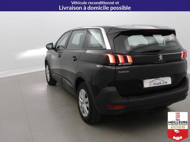 Peugeot 5008 image 1