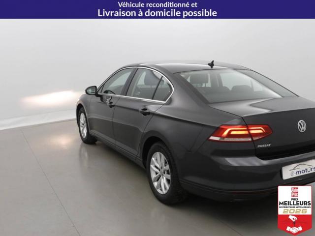 Volkswagen Passat image 6