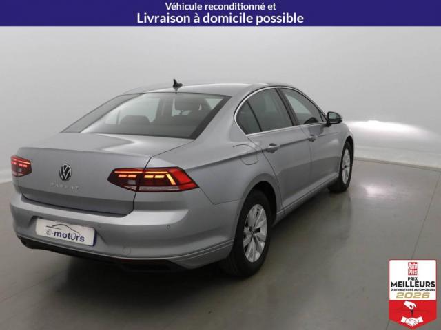 Volkswagen Passat image 2