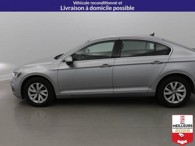 Volkswagen Passat image 8