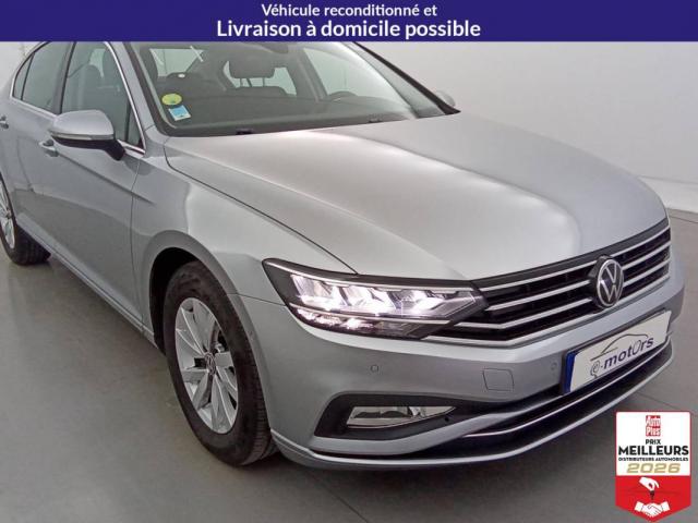 Volkswagen Passat image 1