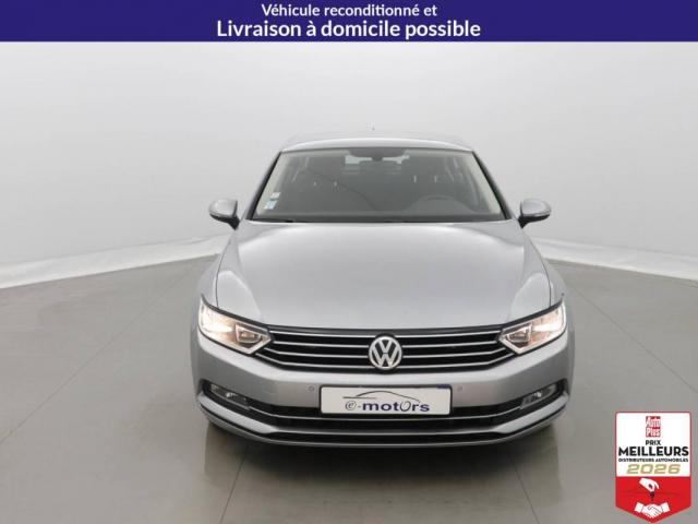 Volkswagen Passat image 1