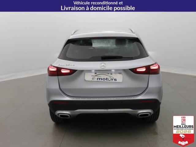 Mercedes Benz Gla image 1