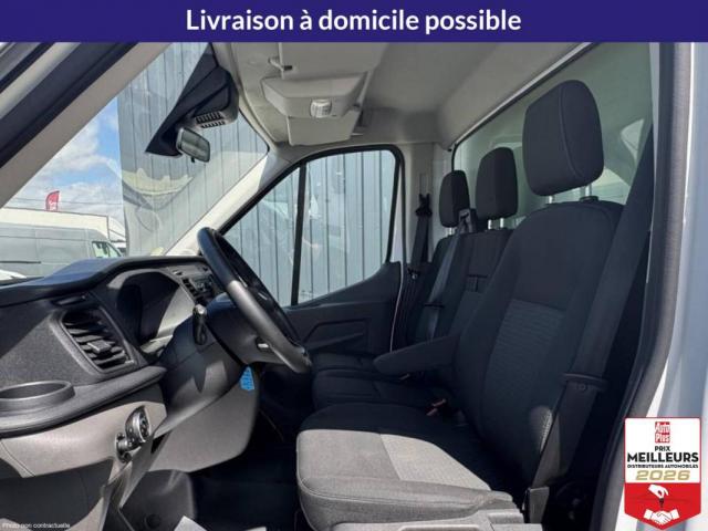 Ford Transit image 7