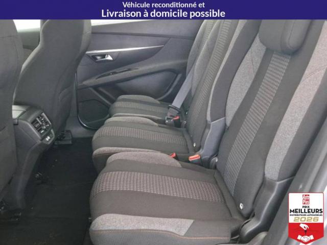 Peugeot 5008 image 2