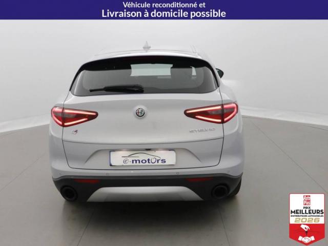 Alfa Romeo Stelvio image 2