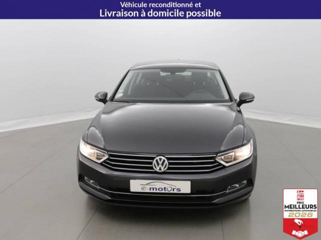 Volkswagen Passat image 8