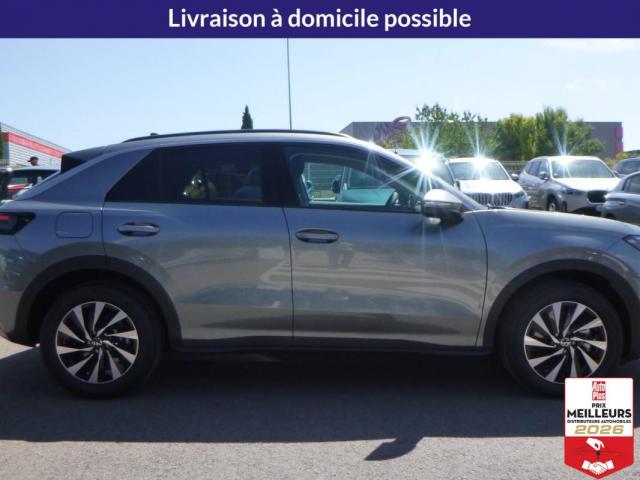 Volkswagen T-Roc image 6