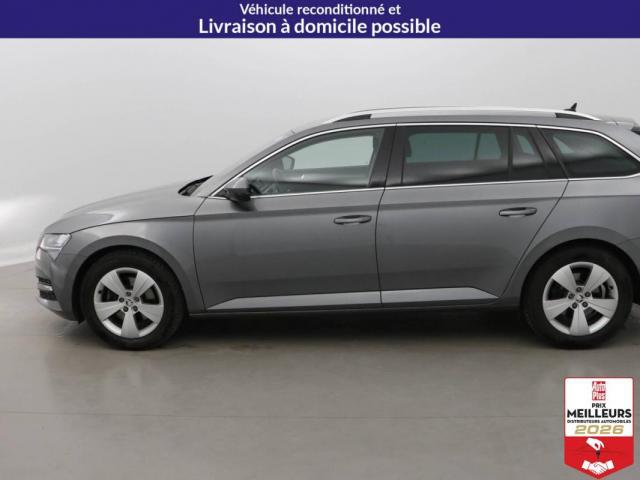 Skoda Superb Combi image 5