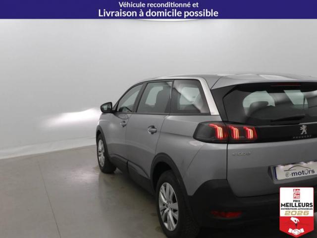 Peugeot 5008 image 2
