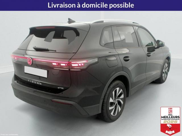 Volkswagen Tiguan image 8