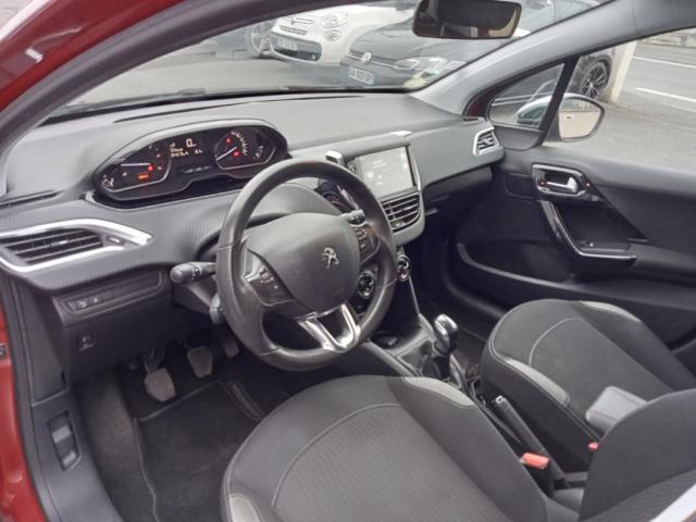 Peugeot 208 image 7