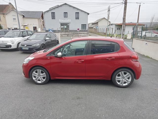 Peugeot 208 image 5