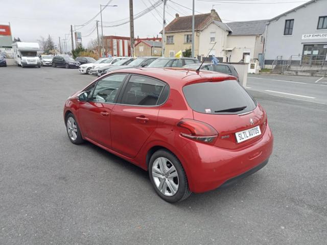 Peugeot 208 image 9
