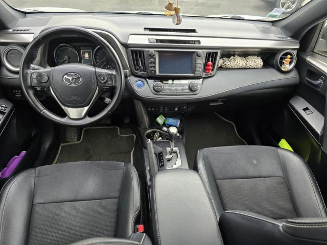 Toyota Rav4 image 3