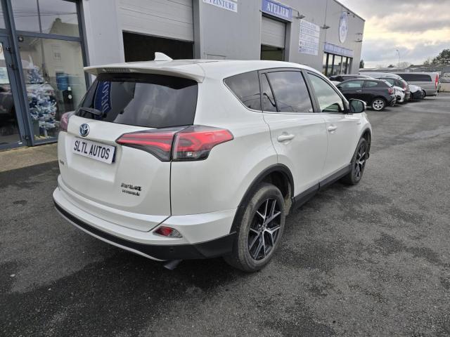 Toyota Rav4 image 8