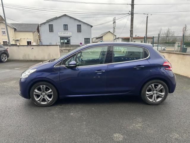 Peugeot 208 image 9