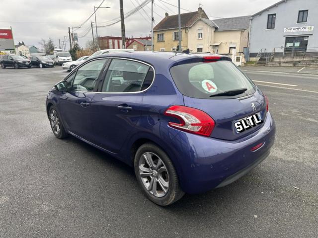 Peugeot 208 image 7