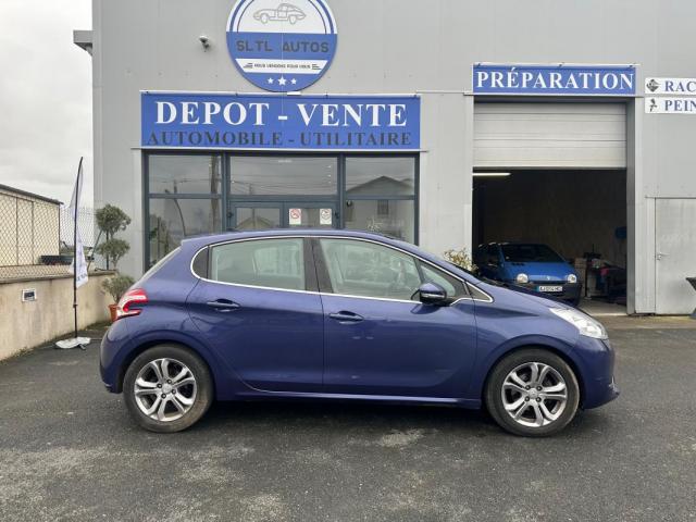 Peugeot 208 image 1