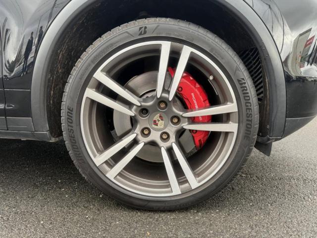 Porsche Cayenne image 1