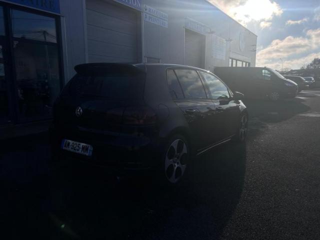 Volkswagen Golf image 9