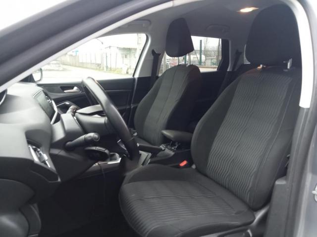 Peugeot 308 image 2