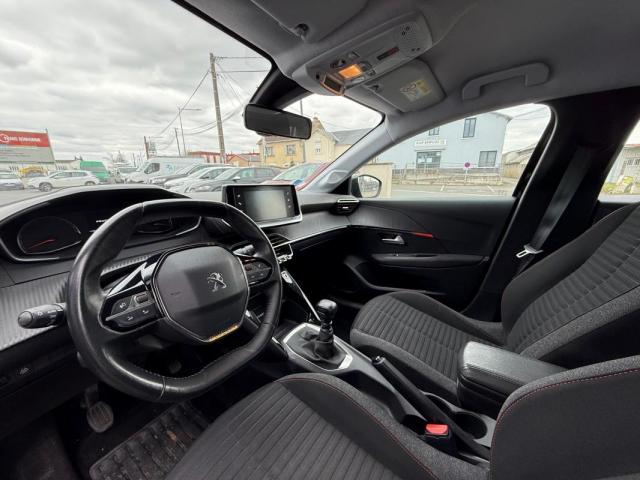 Peugeot 208 image 2