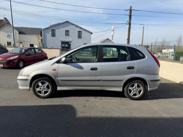 Nissan Almera image 9