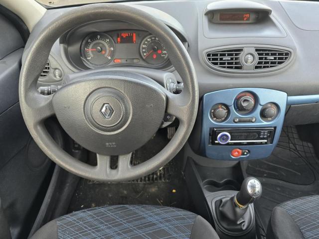 Renault Clio image 2