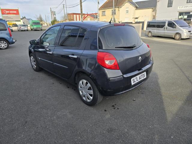 Renault Clio image 1