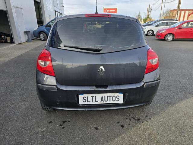 Renault Clio image 9