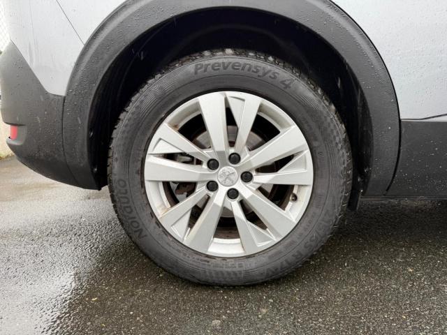 Peugeot 5008 image 2