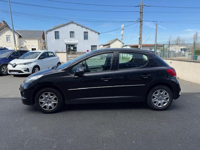 Peugeot 207 image 1
