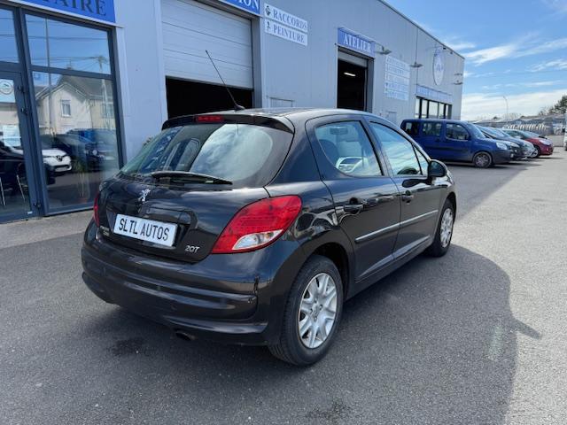 Peugeot 207 image 6