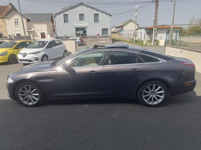Jaguar Xj image 2